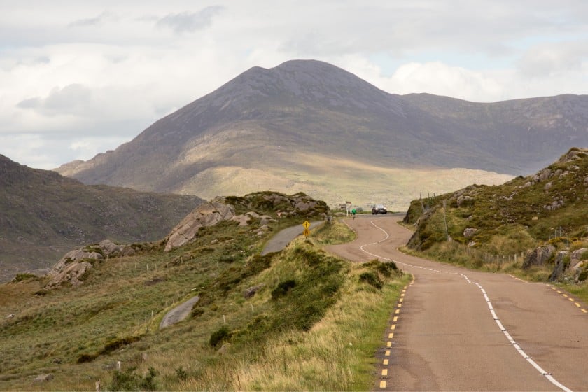 road from sneem to molls gap image